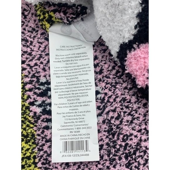 Hello Kitty Spring Soft Decorative Reversible Throw Blanket 50” x 70” - Picture 7 of 7